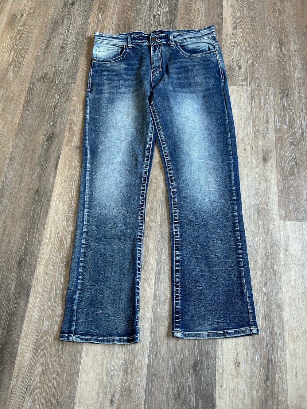 Men's Bootcut Jeans in Faded Blue Wash